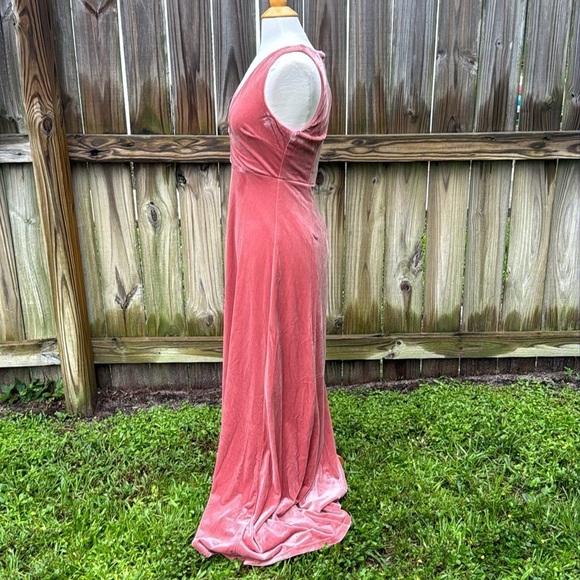 Lulu’s Stunning Luxury Dusty Rose Velvet Sleeveless Maxi Dress, size medium - Picture 7 of 12